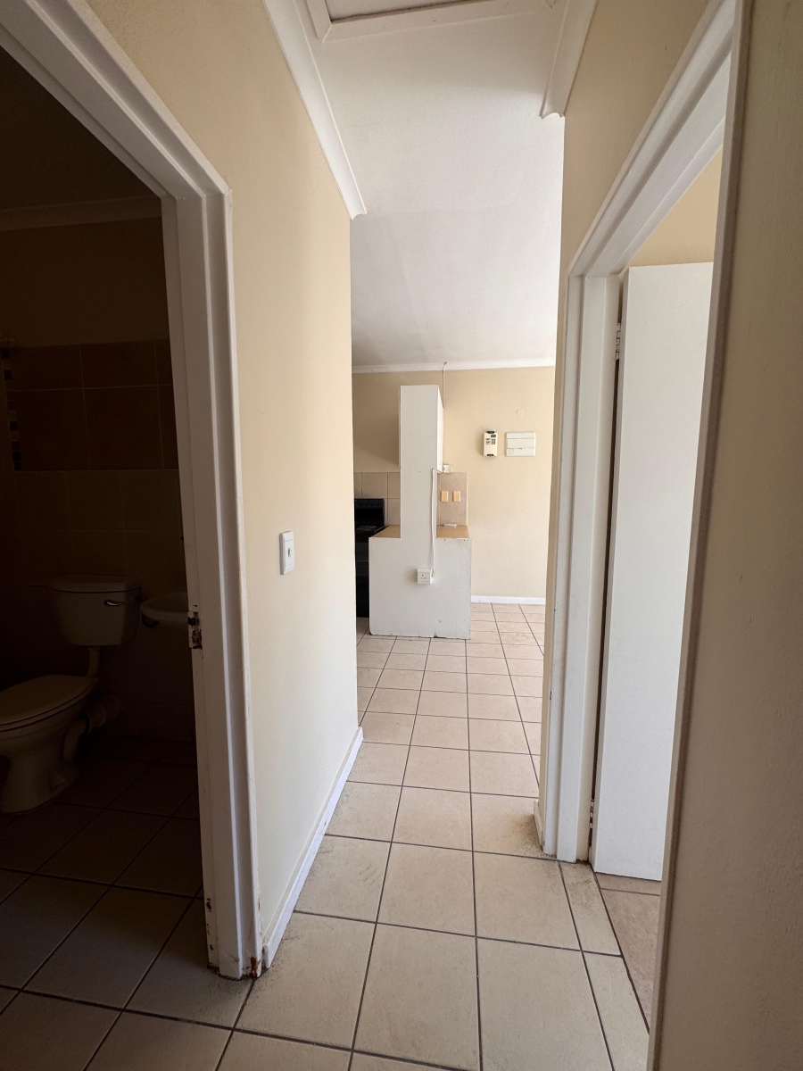 To Let 2 Bedroom Property for Rent in Strand Central Western Cape